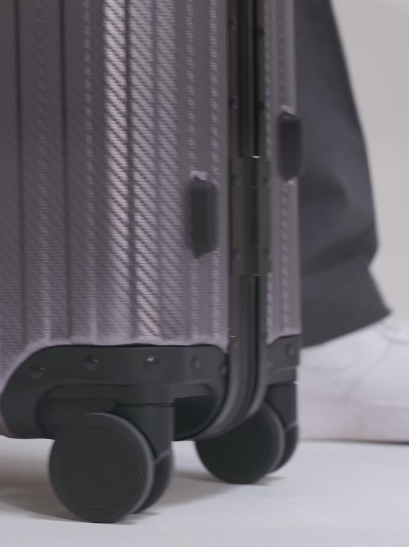 Zuitcase aluminiumskuffert grå